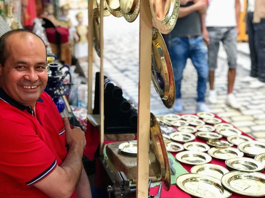 Man op de markt van Sousse