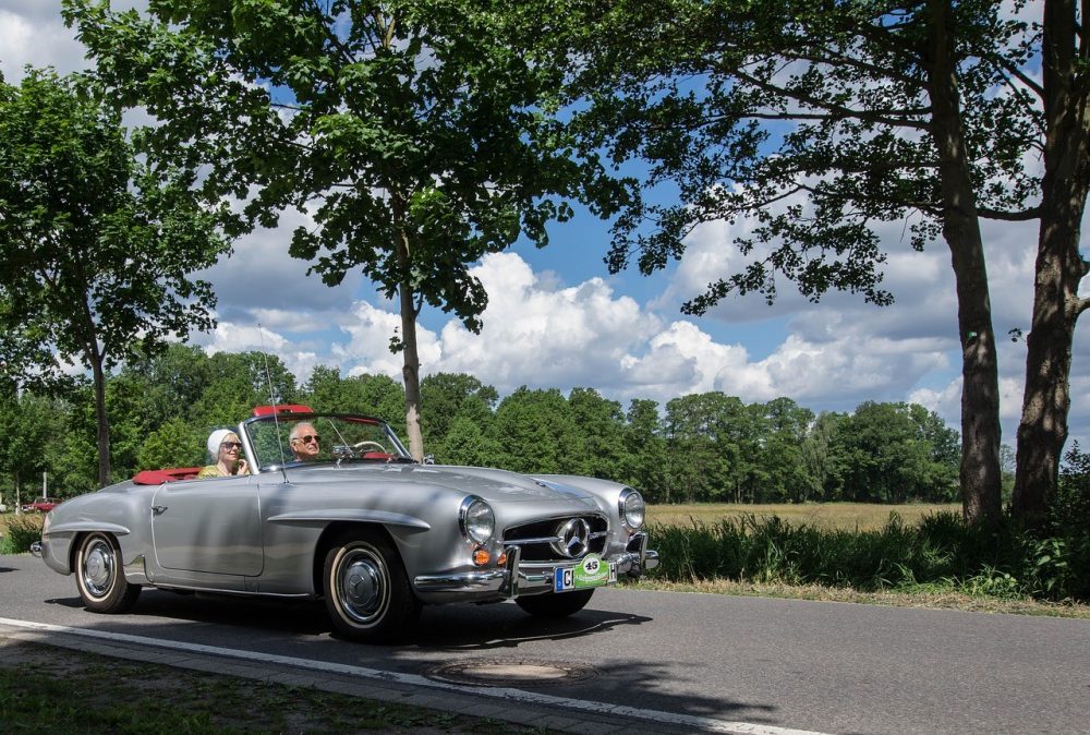 Touren Of Toeren Met De Auto