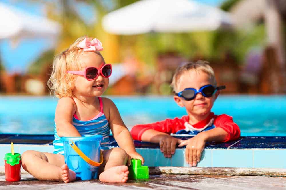 Zwemmen met je peuter tijdens vakantie? 6 tips!